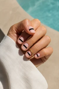 17. Single Stripe Minimalism