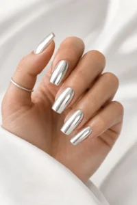 22. Mirror White Chrome Manicure
