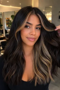 4. Creamy Vanilla Money Piece on Light Brown Hair