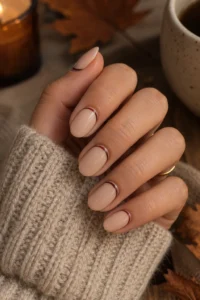 15. Minimal Line Accent Look
